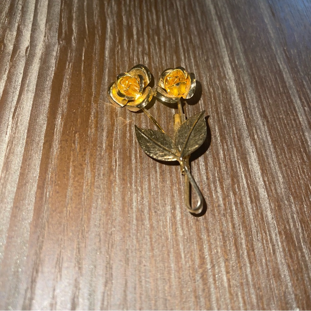 Unbranded Gold Rose Pin